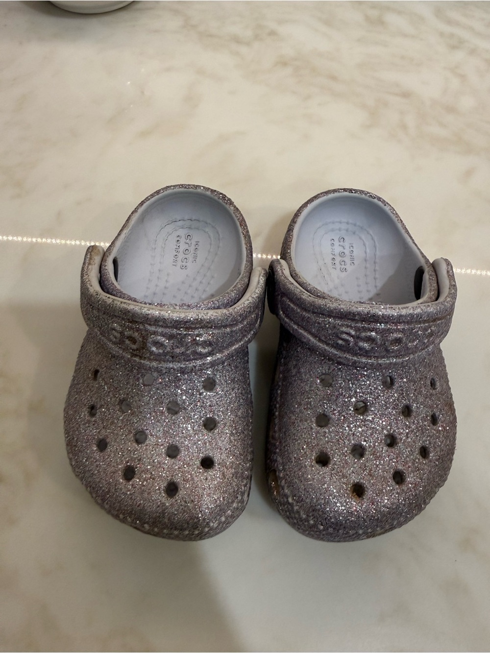 CROCS Toddler Glitter Clogs in Sparkling Lavender - Picture 5 of 10